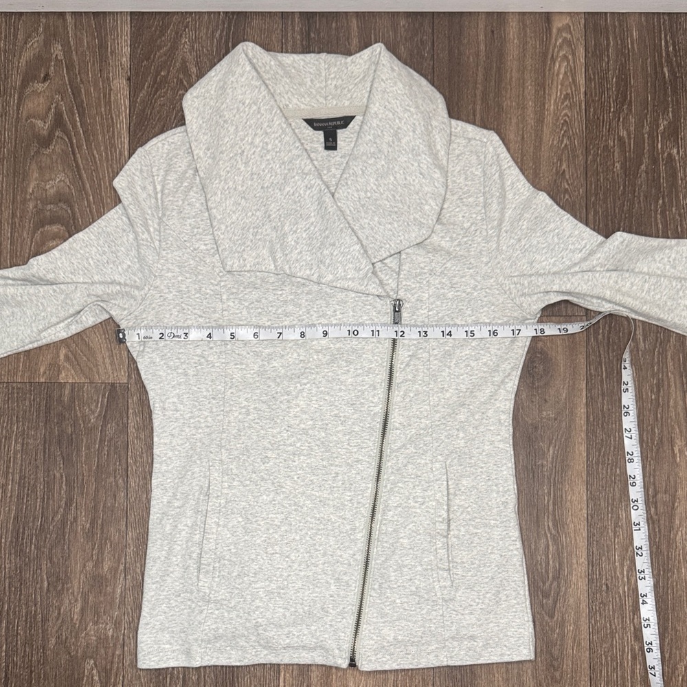 Banana Republic Light Gray Knit Fabric Women’s Size Small - Picture 8 of 12